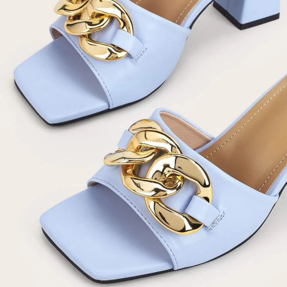Dusty Blue Gold Chain Open Toed Block Heeled Sandals - Size 8 - Picture 5 of 5